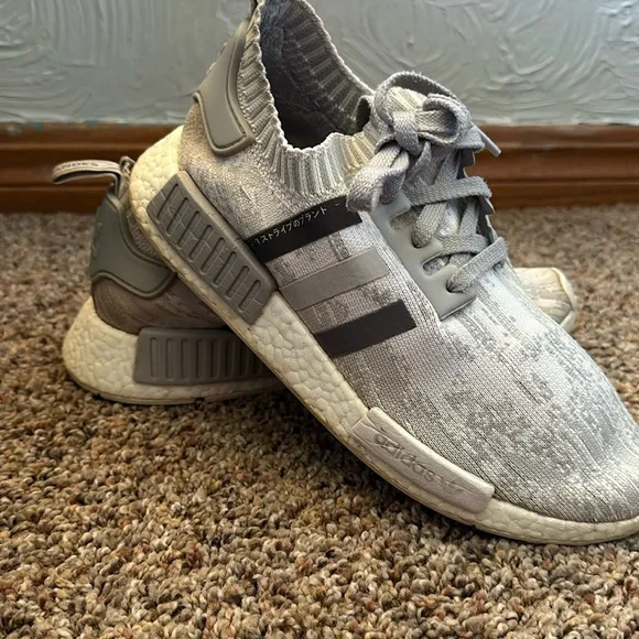 adidas gazelle silver green womens Adidas NMD R1  DTLR